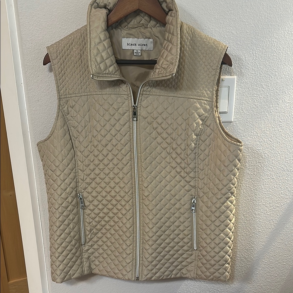 Black Rivet Tan Quilted Vest with Stand-Up Collar